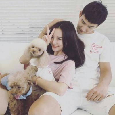 小巷深處的獨(dú)特風(fēng)味，最新女同2揭秘
